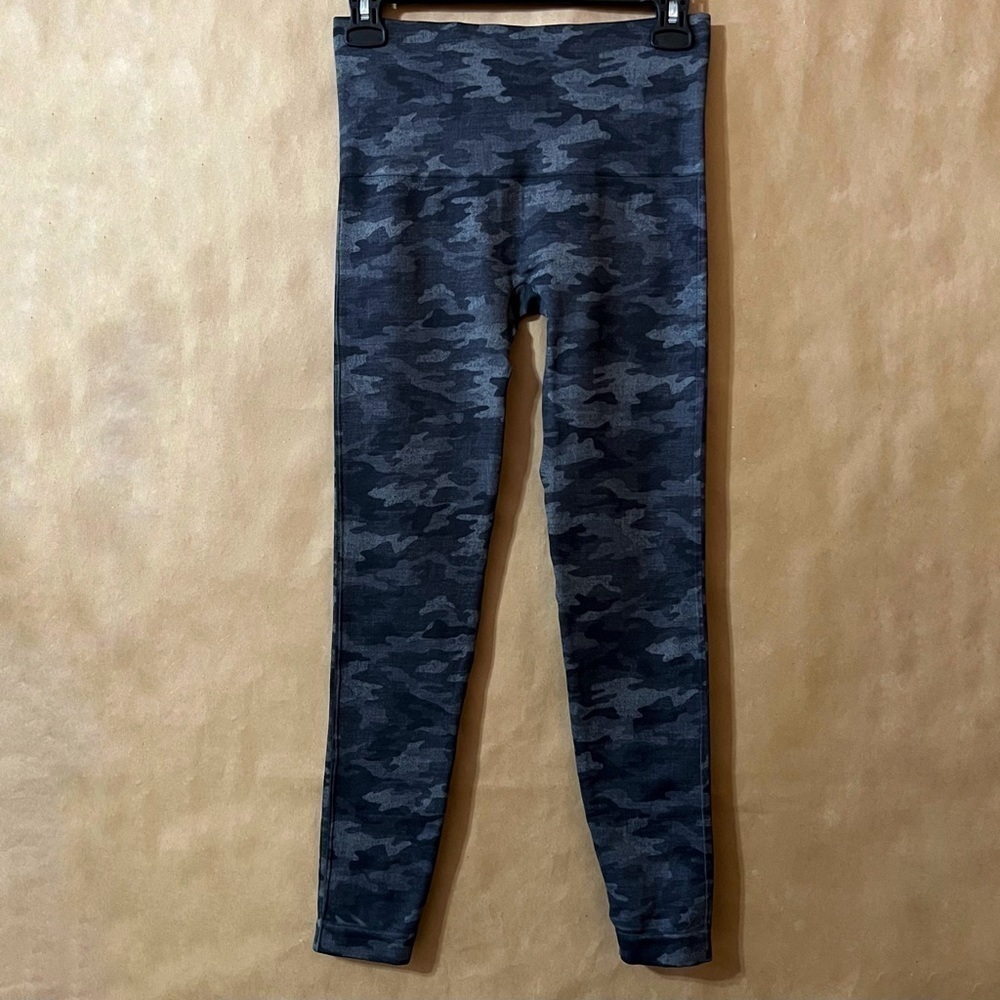 SPANX | Look at Me Now Seamless Leggings Heather Camo High Rise Shaping Size M
